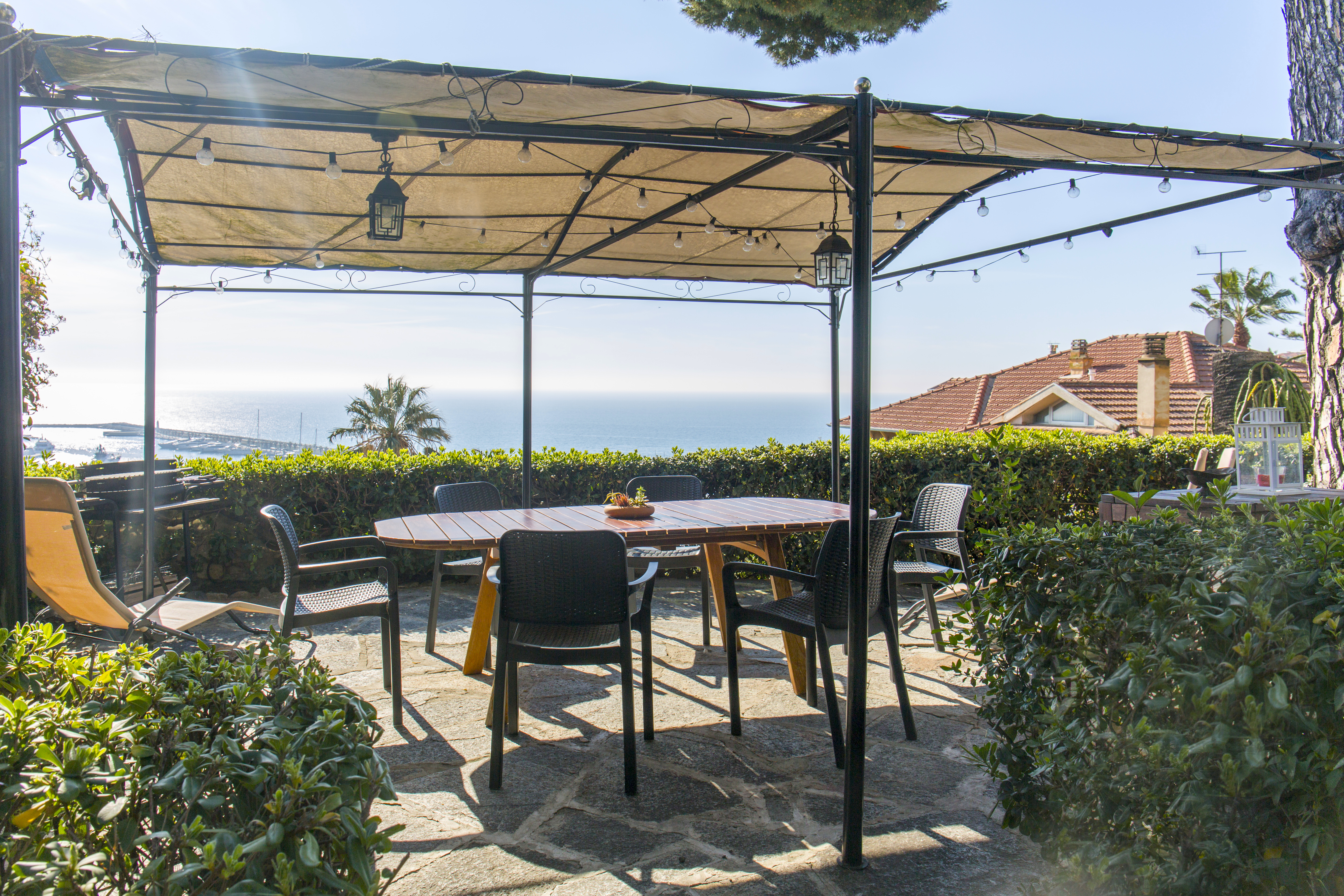 Gazebo con vista mare