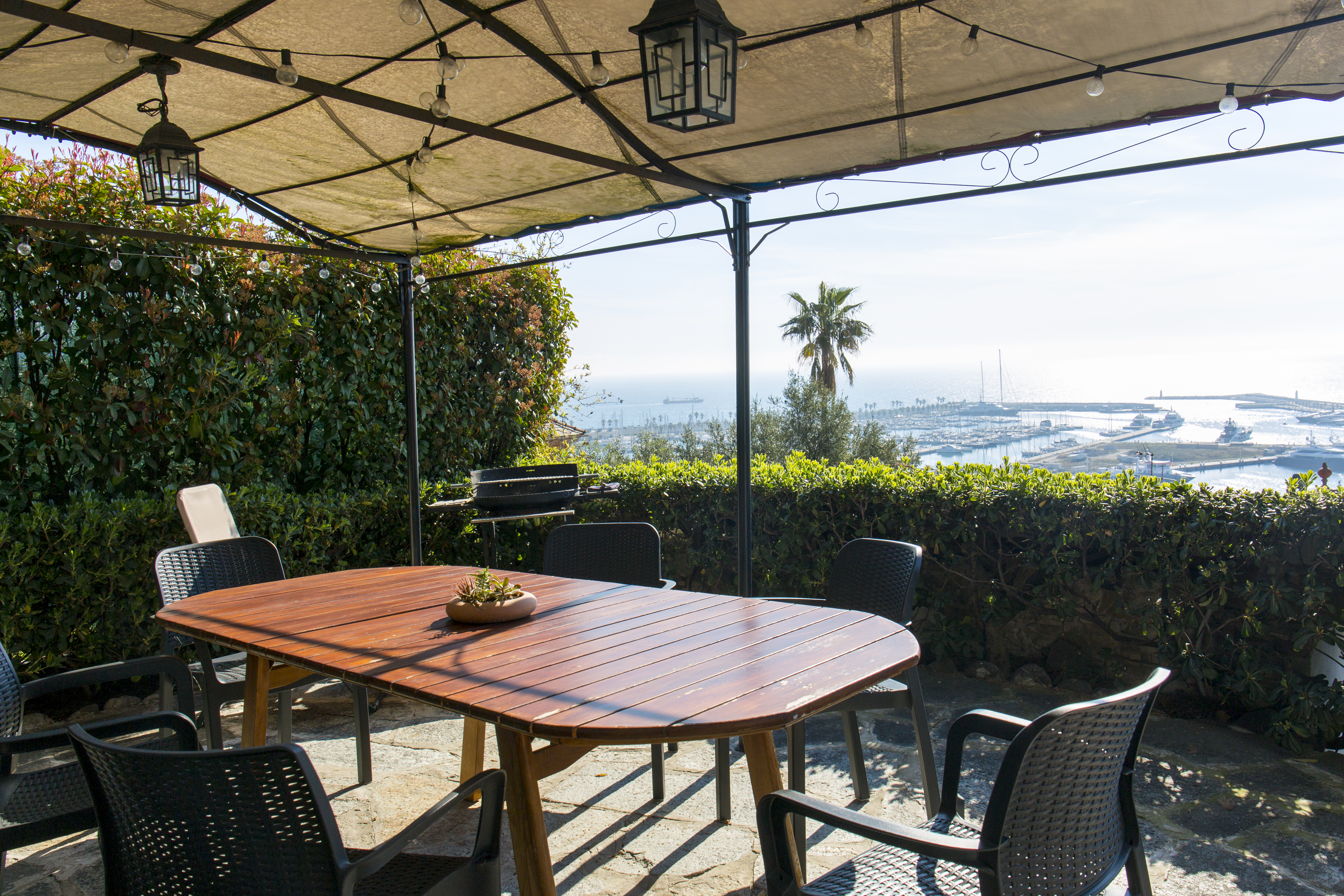 Gazebo con vista porto